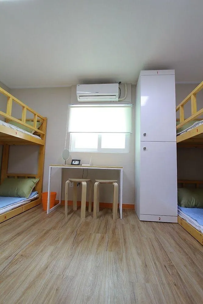 מלון סיאול Cocoon Stay Hongdae Guesthouse
