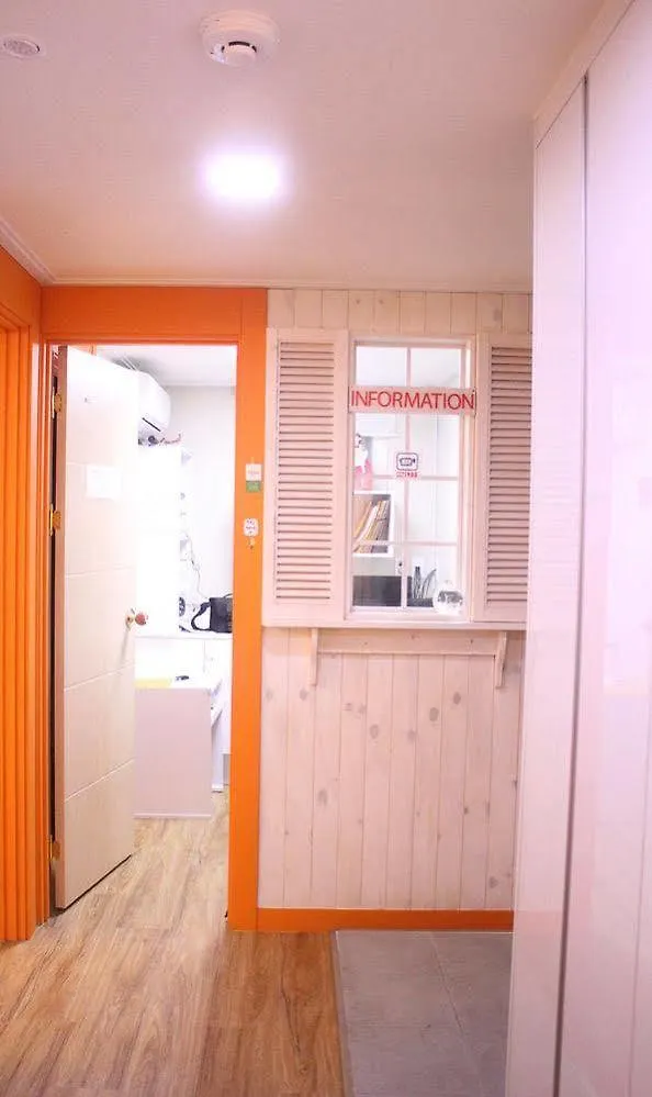 מלון סיאול Cocoon Stay Hongdae Guesthouse